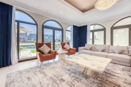 5 Bedroom Villa for Rent in Palm Jumeirah, Dubai - Pool and Beach 5BR Garden Villa - Newly Renovated - All Bills