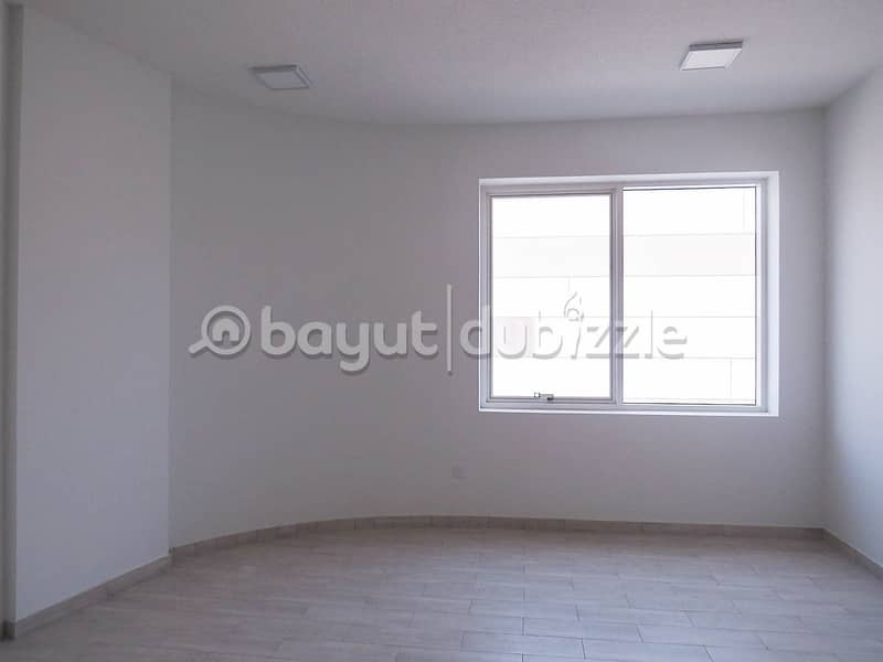 3 Large 1BR Brand New Beside UAQ Mall avalible for Rent