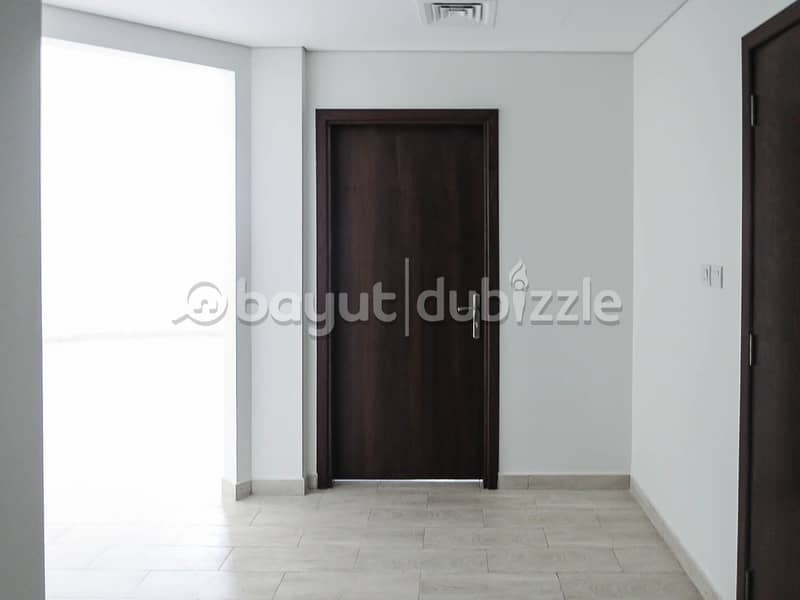 5 Large 1BR Brand New Beside UAQ Mall avalible for Rent