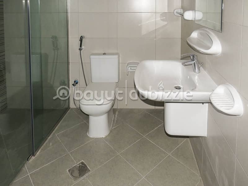 10 Large 1BR Brand New Beside UAQ Mall avalible for Rent