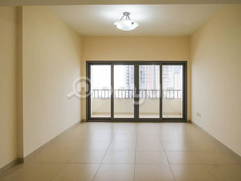 شقة في بناية بزة الممزر 3 غرف 40000 درهم - 4884573