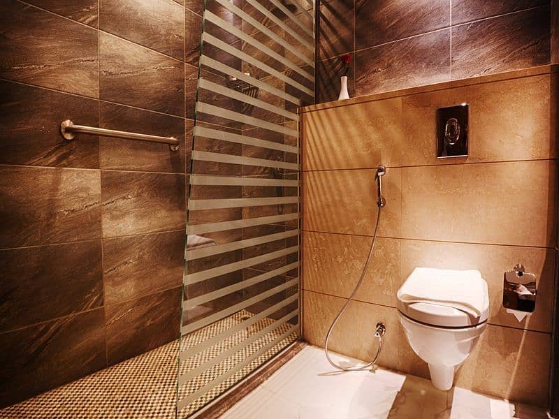 9 Shower Room