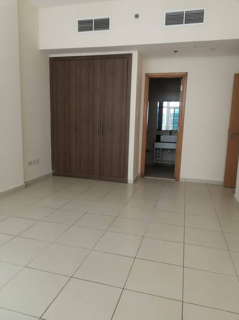 1 bhk for rent Ajman one tower 10  open kitchen  22000 1 cheque with parking