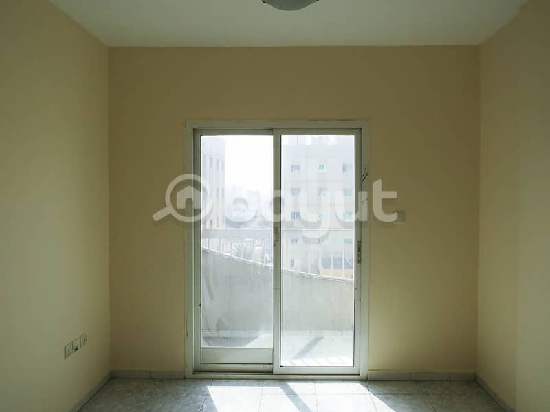 شقة في النعيمية 2 غرف 20000 درهم - 5008627