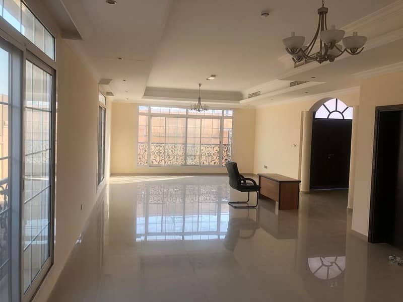 5 brh cac villa very spacious rooms with all ensuite baths a very prime & convinent location , balcony, spool