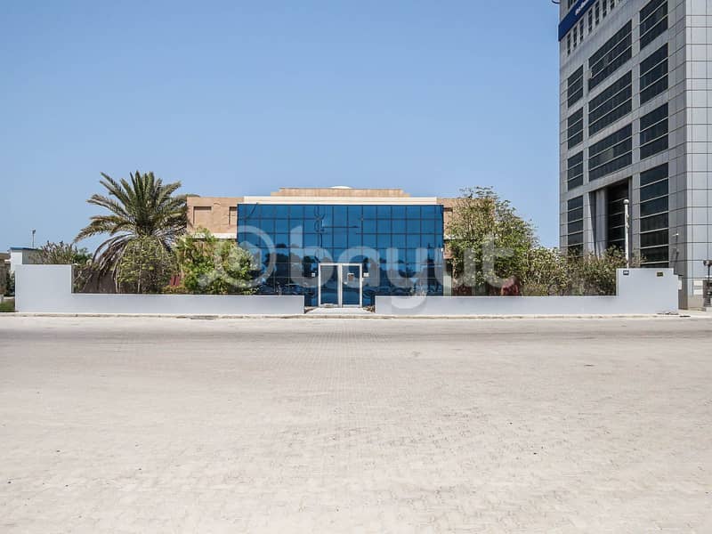 A luxurious and distinctive commercial building in the center of Umm Al Quwain city