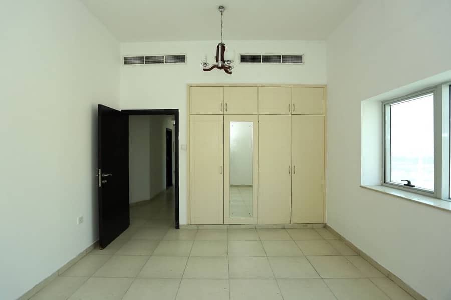 2 BHK APARTMENT SWIMMING POOL  GYM PARKING & CLOSED KITCHEN.