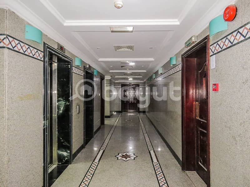 شقة في بناية العتيبة الند القاسمية 1 غرف 25000 درهم - 5066599