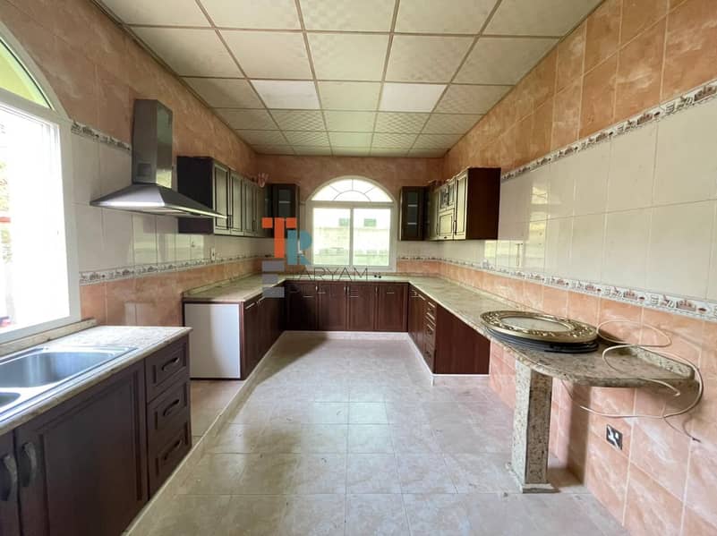 24 Spacious 6 Master BR villa for rent in Mizhar