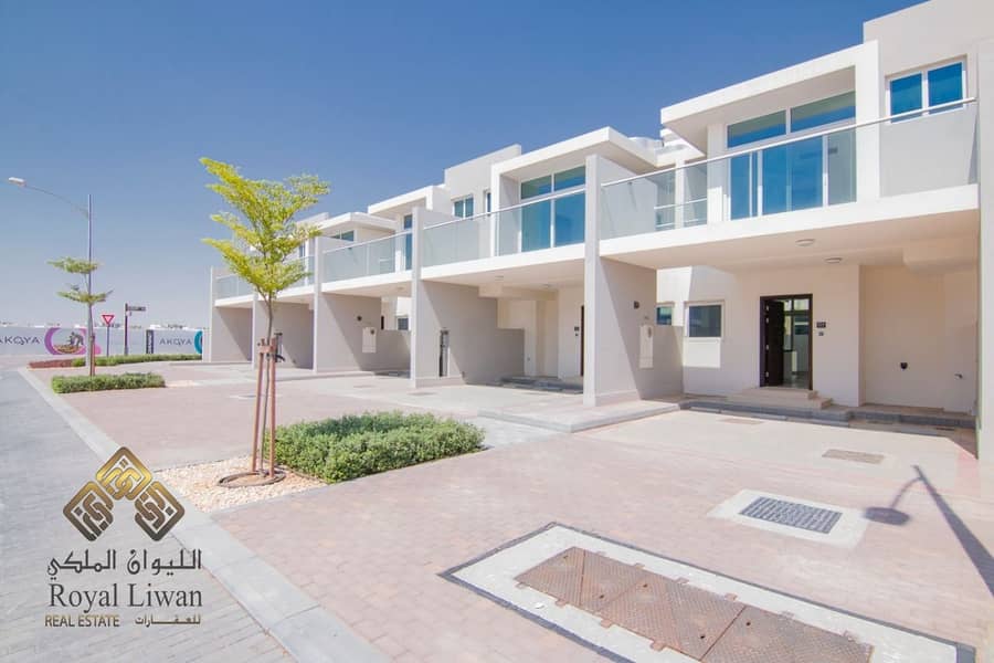 Basswood 3BR Corner Town House for Rent In Damac Hills 2