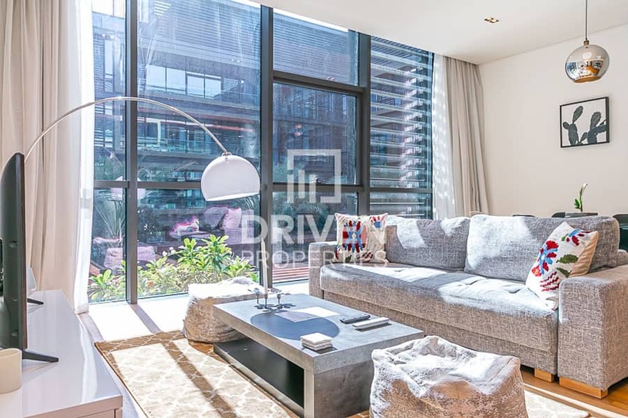 8 Elegant and Furnished Apt with Pool View