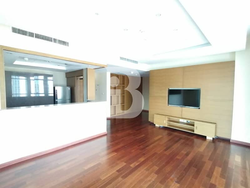 7 Bright / upgraded 1 bedroom with boulevard view