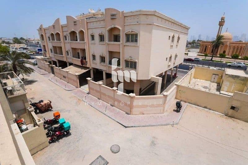 3 9BR Large Size independent Villa all master on the main road