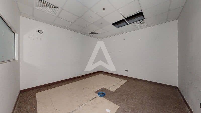 4 Fitted Shop with Partitions | Ample Parking