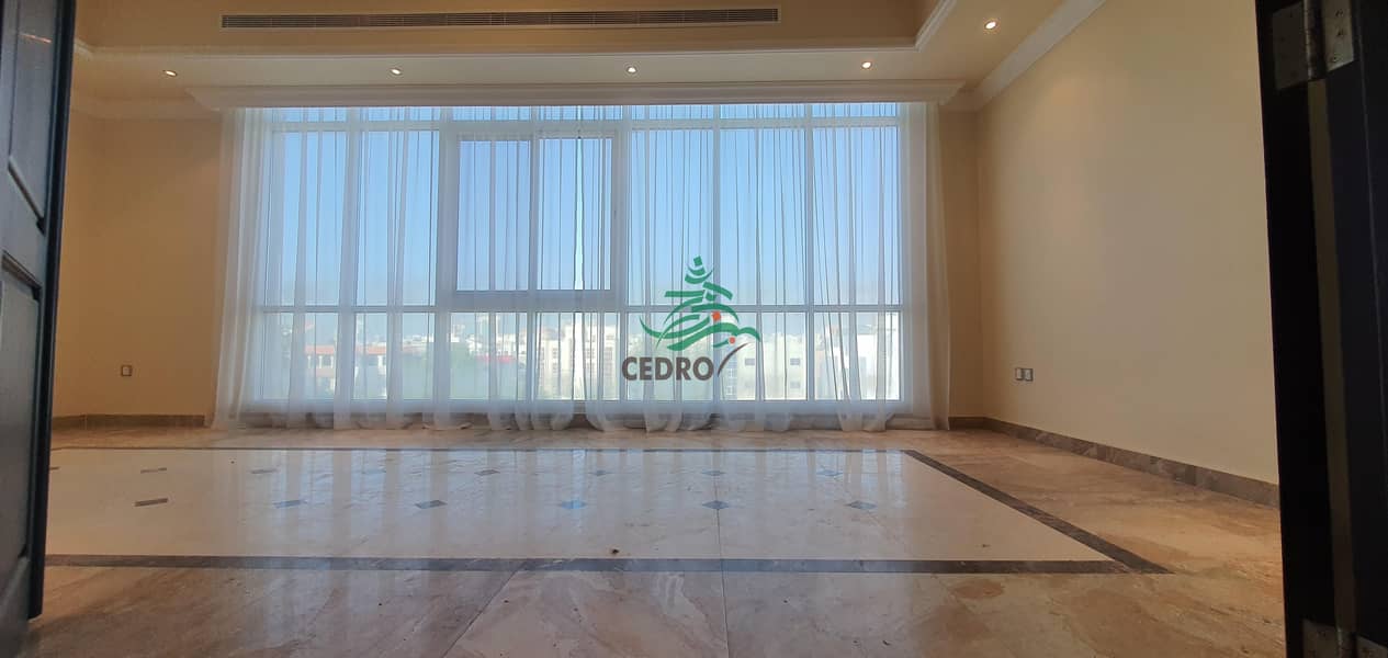 Apartment Three bedrooms in Al Manaseer