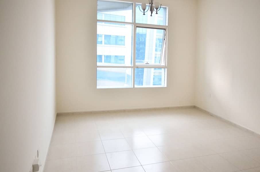 2 No chiller| Well Maintain and Bright 1BR