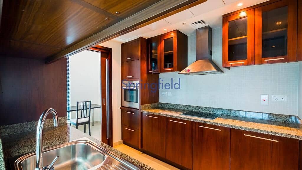 6 High floor | Overlooking the marina | Well Kept