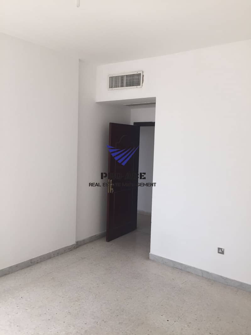 Квартира в улица Аль Фалах, 2 cпальни, 50000 AED - 5450382