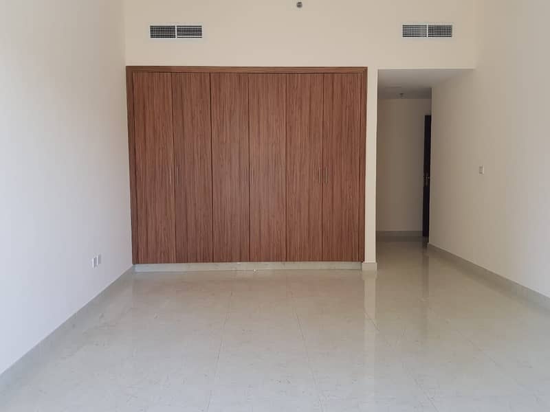 30 days free||  1 Bedroom with closed kitchen 38K