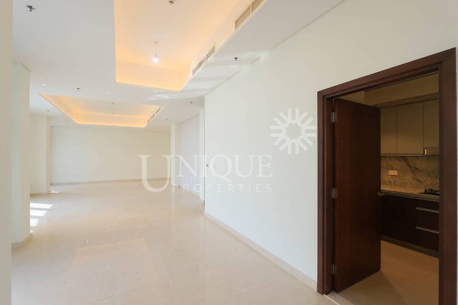 32 Full Creek and Burj view 3BR in Creek Res North T1