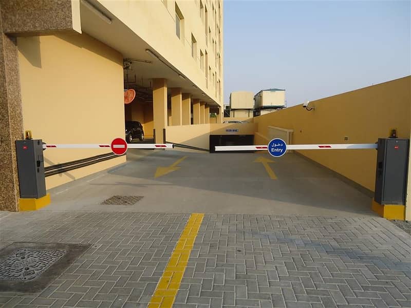 In Dubai barsha-1 1BR APT. Starting from 35K with parking No commission 45 days free. Near MOE/METRO