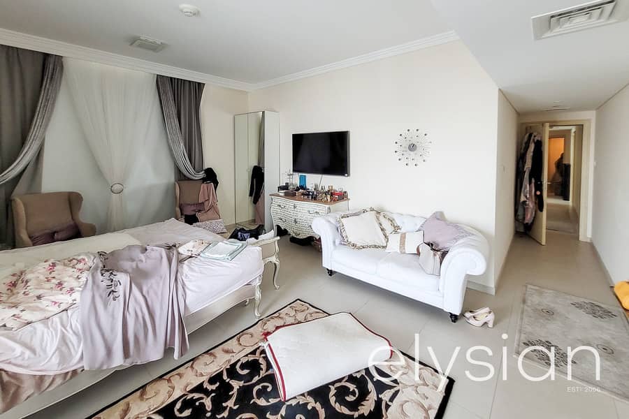 5 Stunning 3 Bedroom | High Floor | Sea View