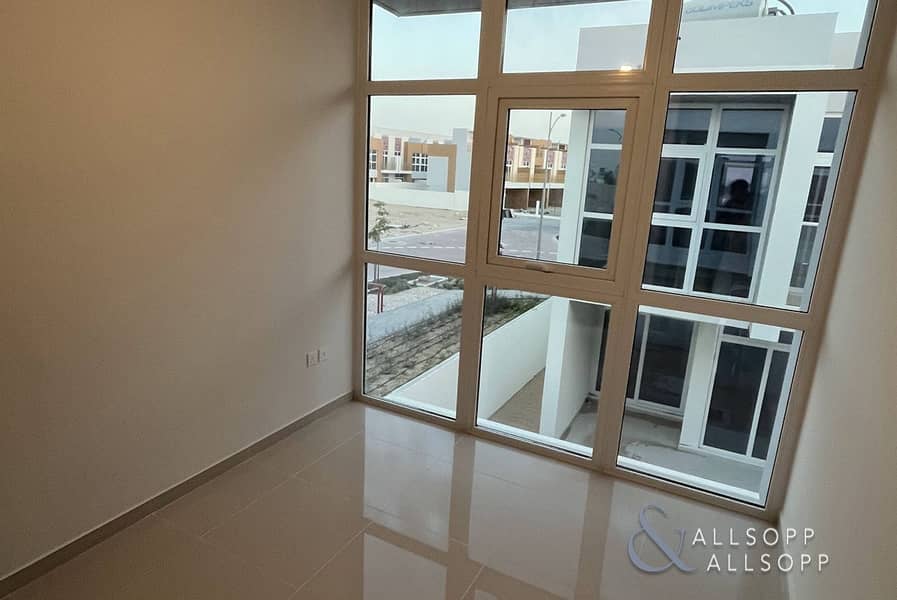 10 Amargo | 3 Bedroom | Corner Plot | Balcony