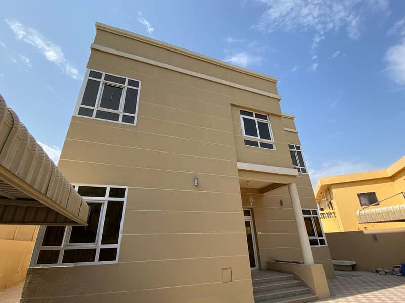 two-storey villa, eight rooms with central air conditioning, in Al Samnan