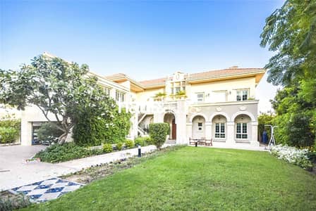 5 Bedroom Villa for Rent in Jumeirah Islands, Dubai - Huge Plot | Stunning Lake Views | Furnished