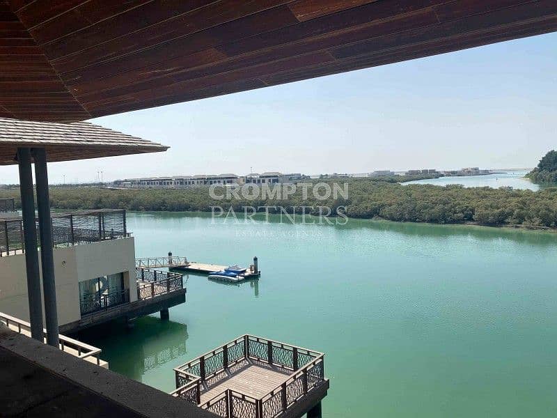 29 Luxurious Water front Villa| Vacant| Private Pool