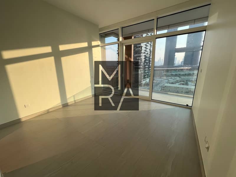 Spacious 1 BR with Balcony | Community View