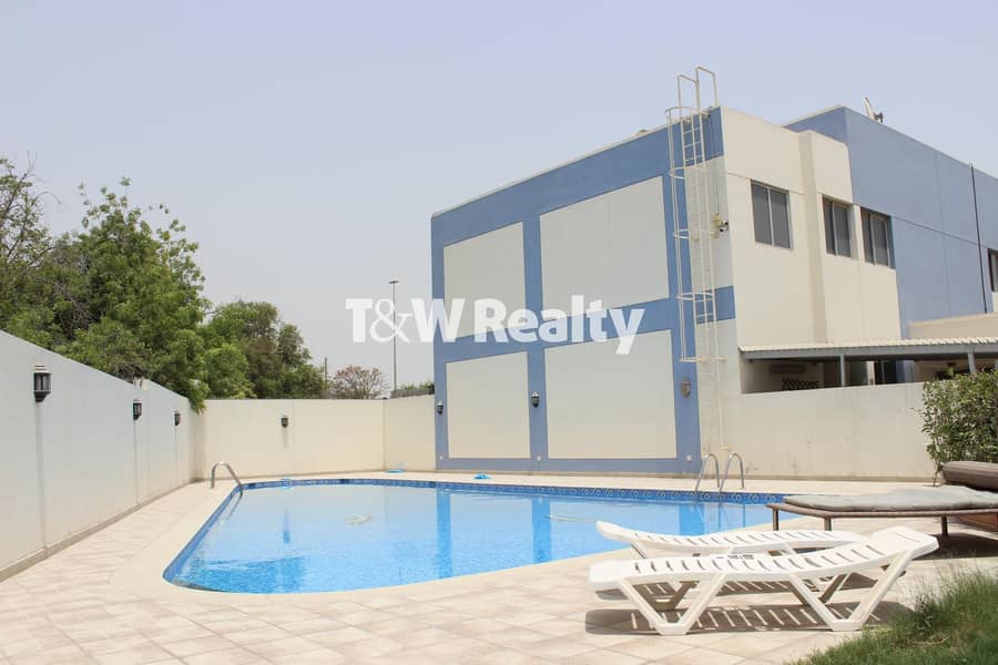 FOR RENT Villa 13 Months Well Maintained