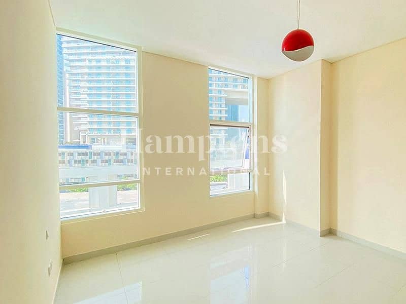 4 Pool View | Huge 1BHK | Ready To Move in