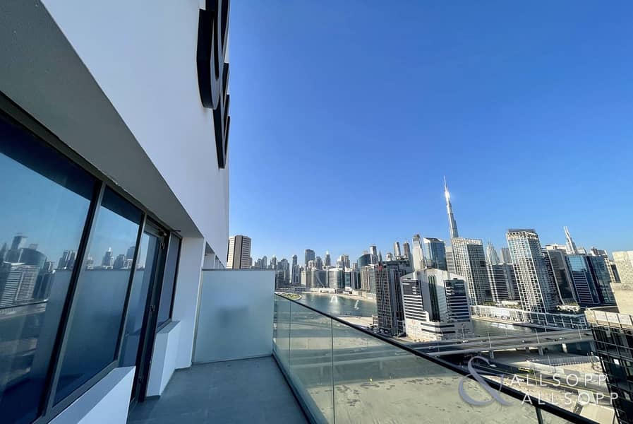 2 Spectacular Burj Views | Modern Finish