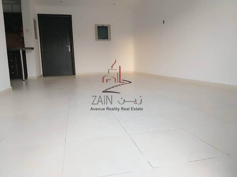 Lovely 1BR Apt I Pool View | Equipped Kitchen I Near Mall