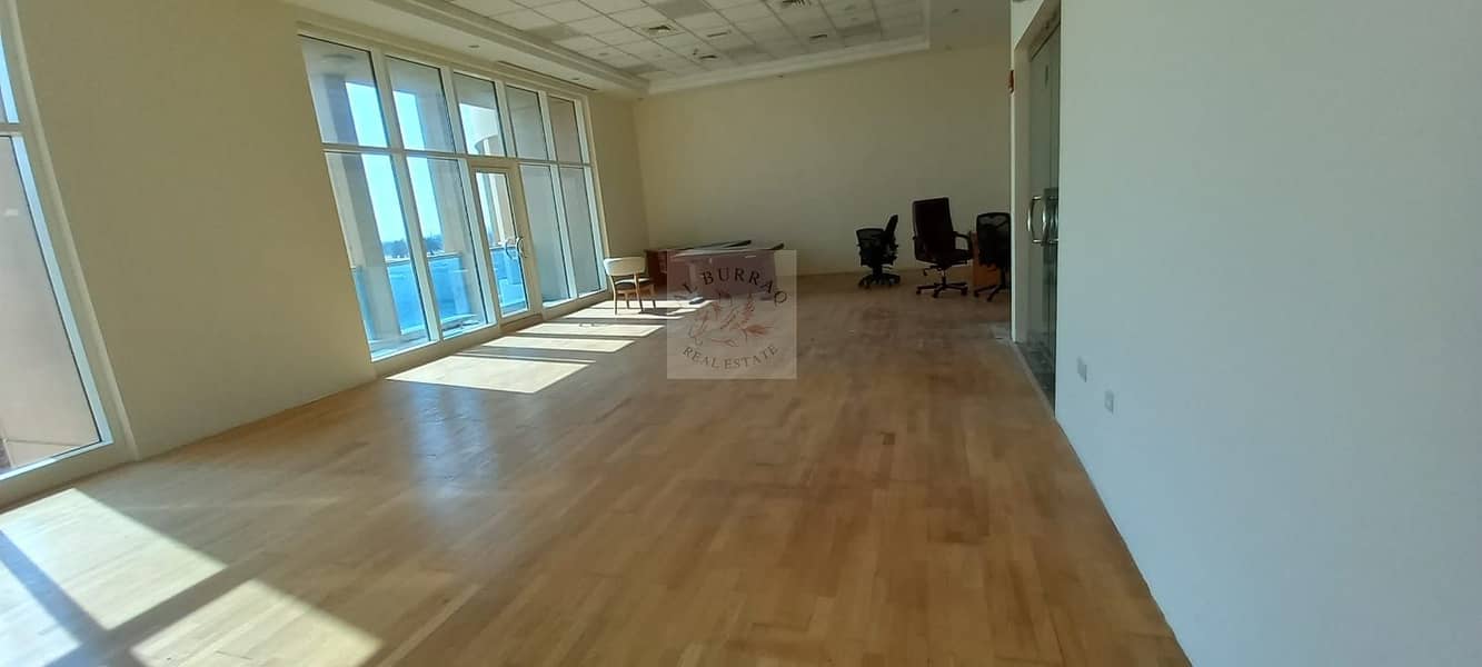 AFFORDABLE RICE 950 SQFT REDY TO MOVE  OFFICE FOR RENT IN B. BAY