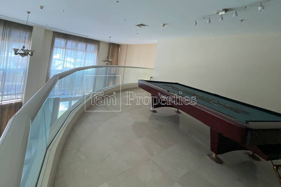 11 Grand Duplex Apartment with Private Pool