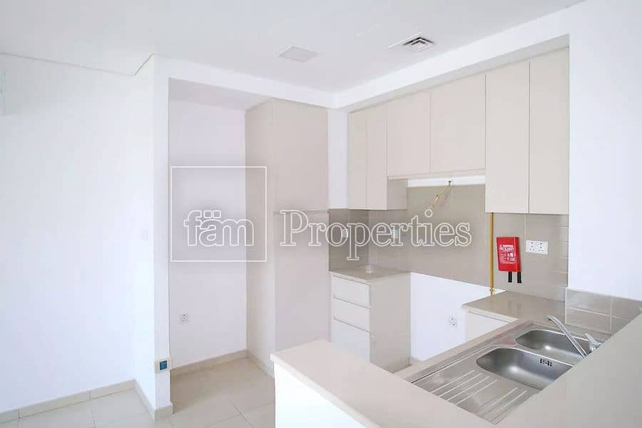 4 Spacious 3BED+Maid-Close To Kids Play Area-Stuning