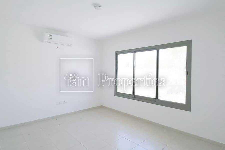 9 Spacious 3BED+Maid-Close To Kids Play Area-Stuning