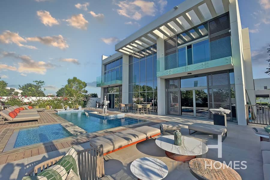 Contemporary|Lagoon View| Luxury Villa