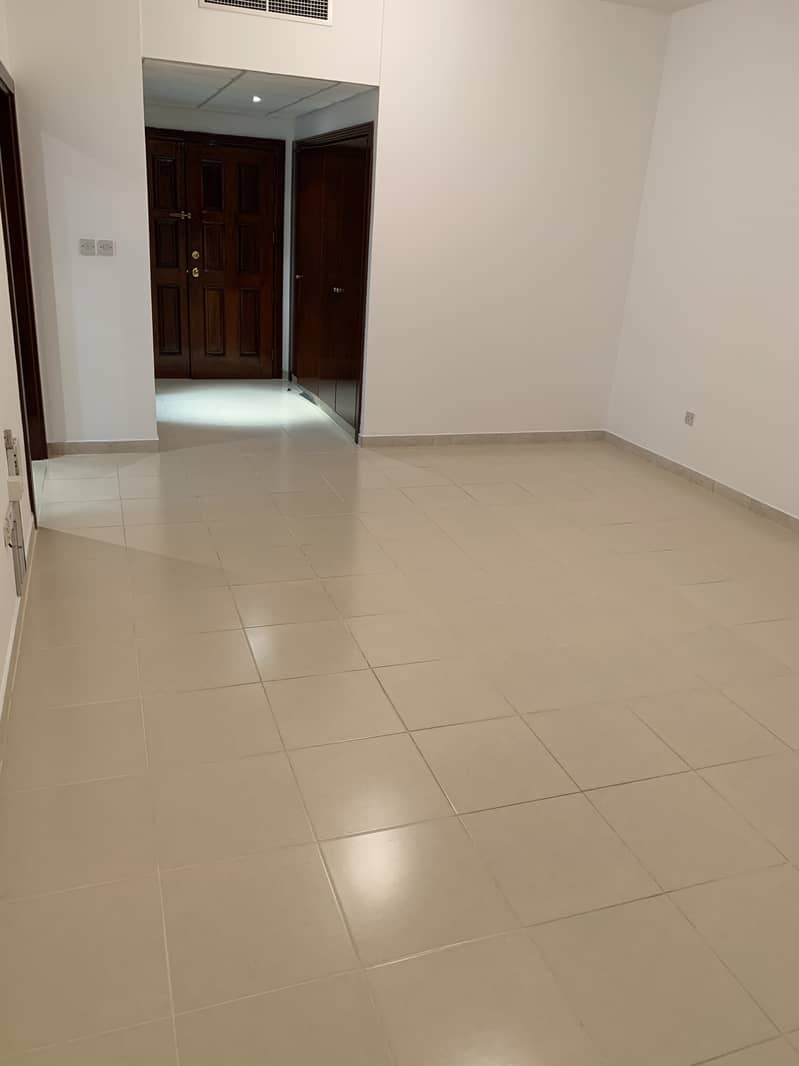 2 Bhk available in hamdan street with PARKKING, 2 full bathrooms