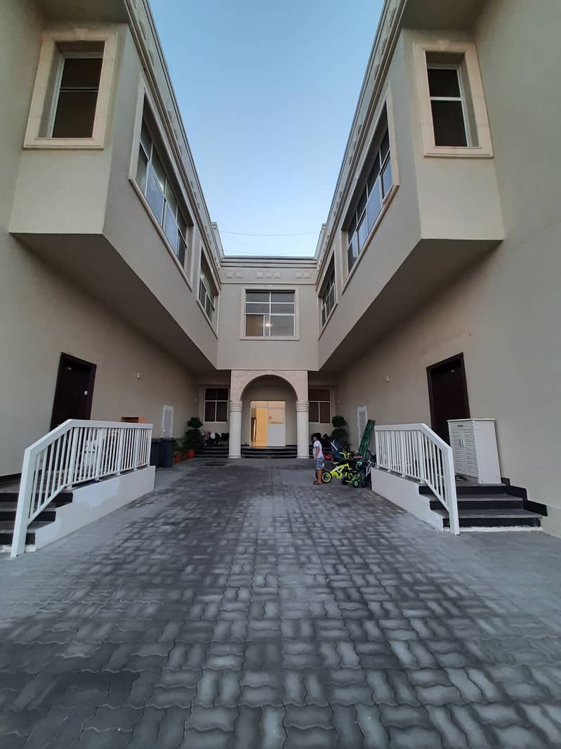 HIGHLY CLEANED 2BHK IN VILLA AT MBZ 50K(2 PAYMENTS )