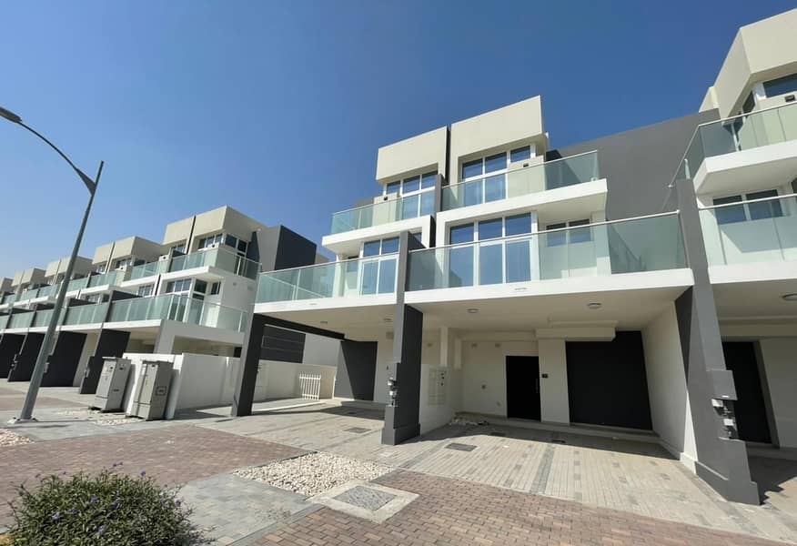 5 Bedroom Townhouse Zero Commission Available For Sale In DAMAC Hills2 (Amargo Cluster)