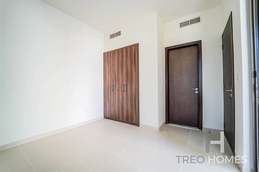 15 3 Bed + Study |Type J| Ideal Location