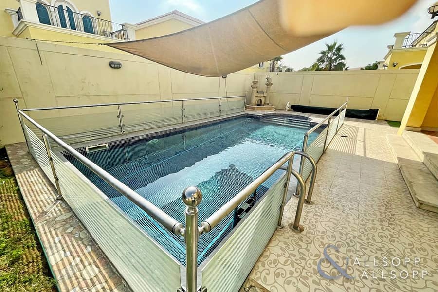 6 3 Bed | Private Pool | Vacant on Transfer
