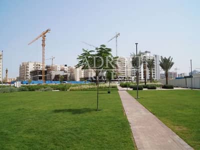 ارض سكنية  للبيع في ليوان، دبي - ارض سكنية في كيو بوينت ليوان 19662745 درهم - 5558458
