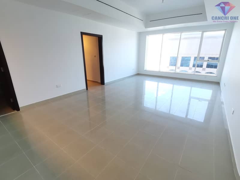 0% Commission FREE MOVING 6 Payments High Floor in Heart of Town