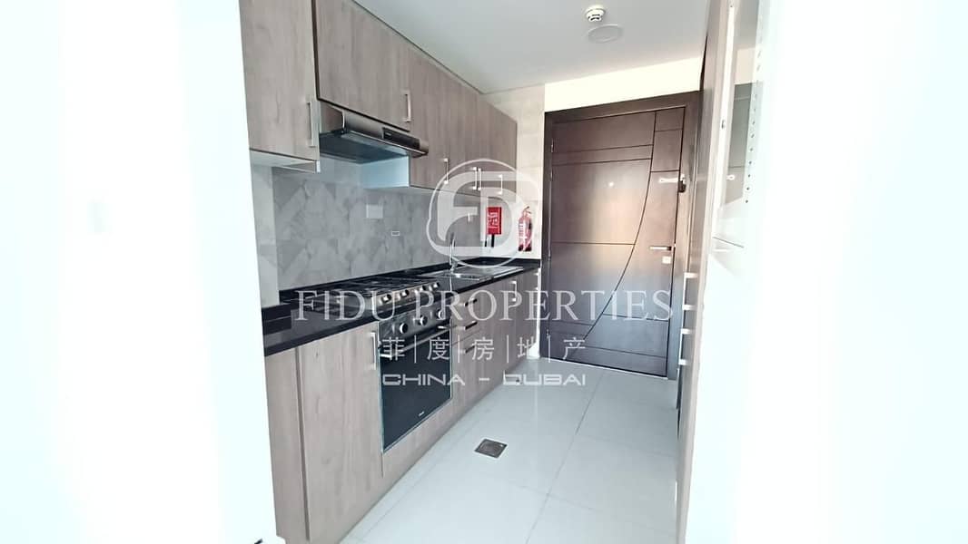 7 New | Maintenance Free |Spacious | Fitted Kitchen