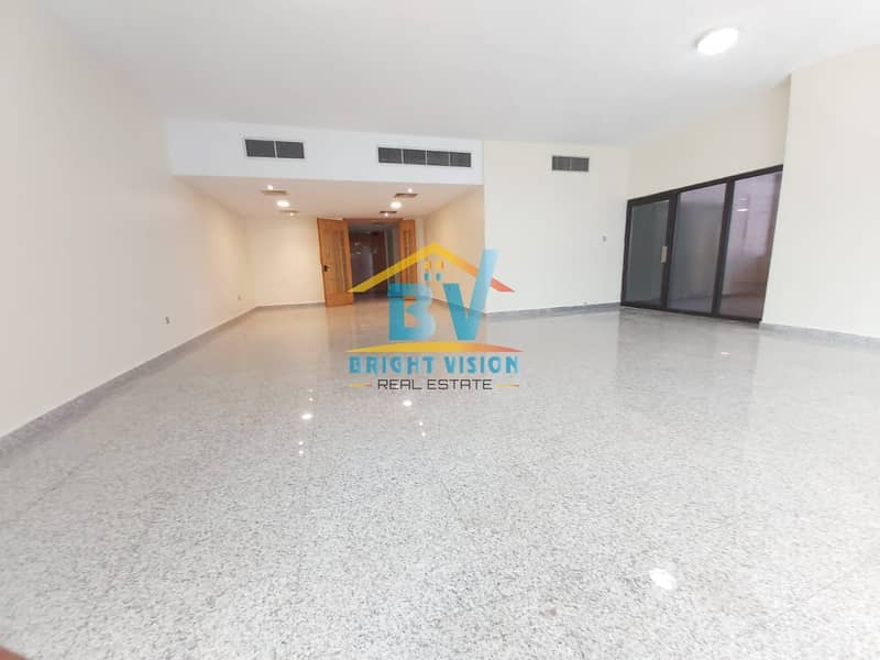 Spacious  Partial Sea View  Spacious 3BHK | Maids, Corniche