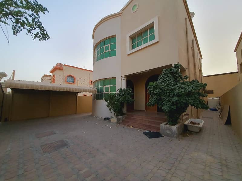 Villa for rent in the Emirate of Ajman, Al Rawda area, two floors
 It consi